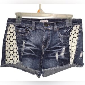 Mudd Distressed Floral Lace Blue Jean Shorts 🦋